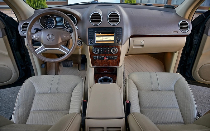 Mercedes-Benz ML cena 49999 przebieg: 330000, rok produkcji 2009 z Brzozów małe 781